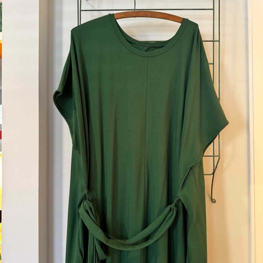 Gorgeous! NWT Universal Standard Plus Size XL Emerald Green Maxi Dress